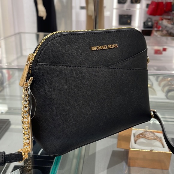 MICHAEL KORS
Jet Set Travel Medium Dome Crossbody Bag
Black - Picture 5 of 16